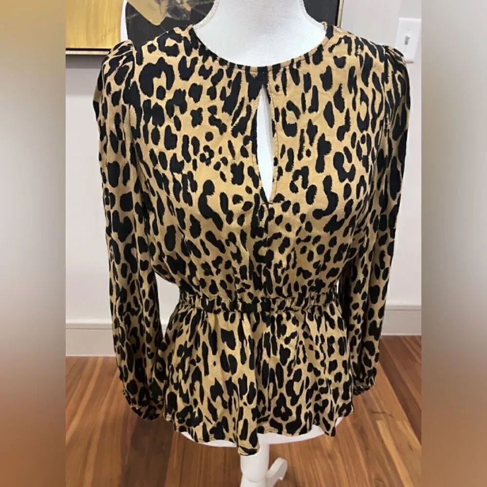 Banana Republic leopard blouse size small